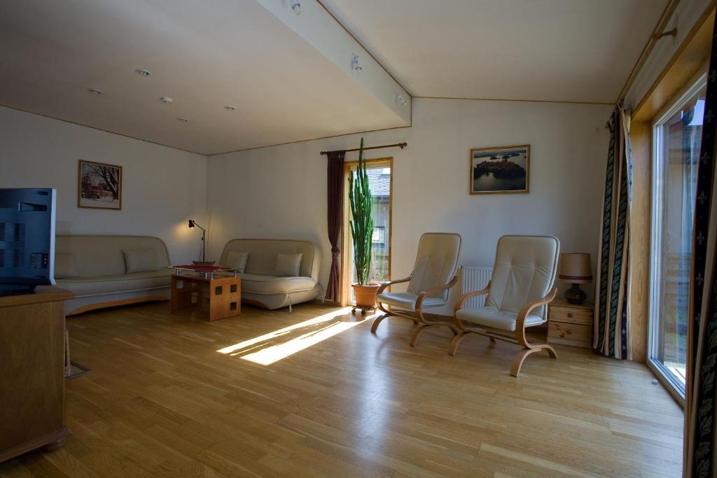Love Island Guesthouse Druskininkai Phòng bức ảnh